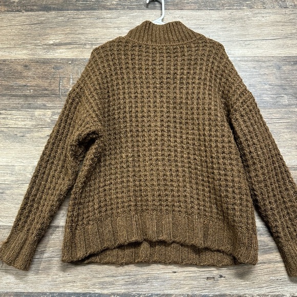 American Eagle Outfitters Brown Cable Knit Sweater - Picture 2 of 5